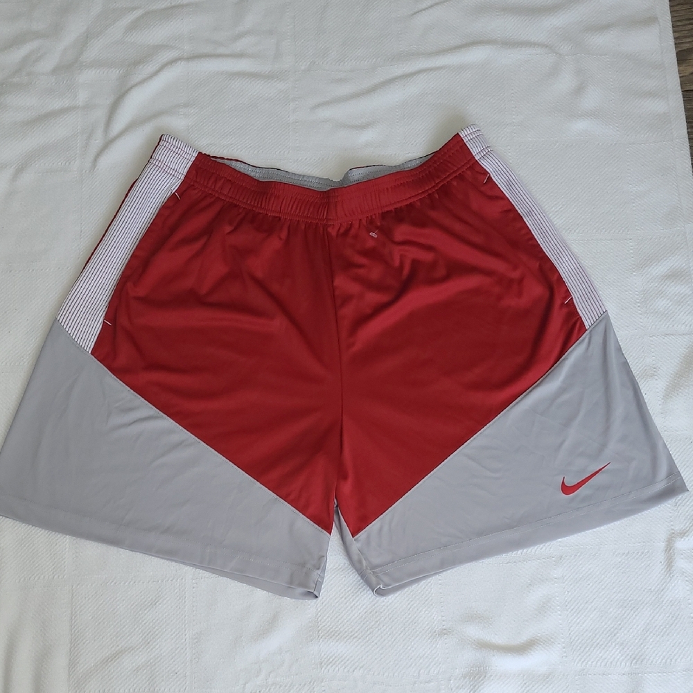 NIKE Size XL Red and Gray Athletic Shorts